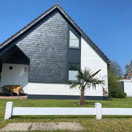 Traumhaftes Geraeumiges Ferienhaus In Meernaehe Броунисе Екстериор снимка